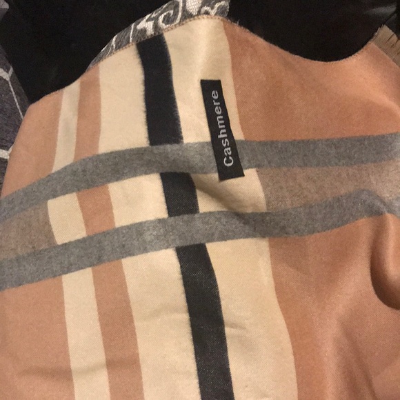 NIB Cashmere Striped Stole Shawl - Picture 2 of 6